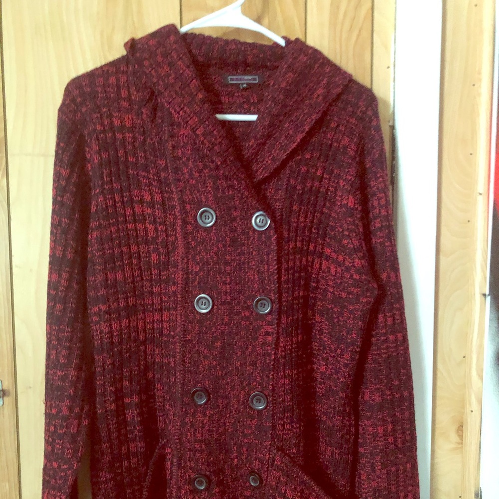 Burgundy/Black comfortable sweater